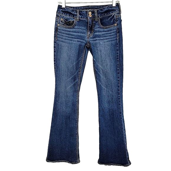 American Eagle Outfitters Denim - American Eagle Womens Artist Jeans Size 2 Short Flared Stretch (Measures 28x29)